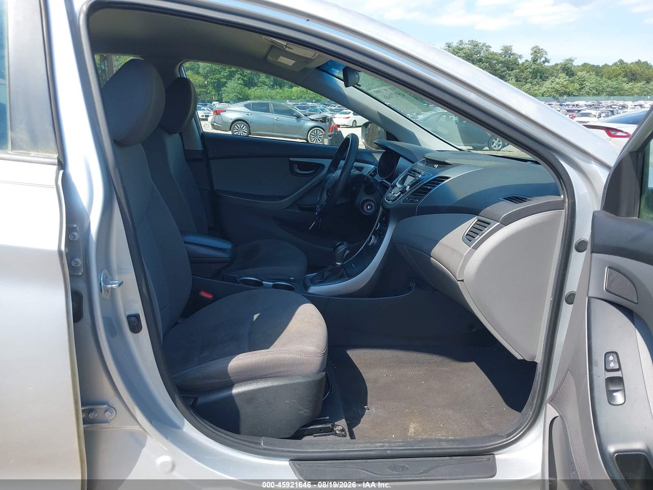 2014 HYUNDAI ELANTRA SE · 5/11