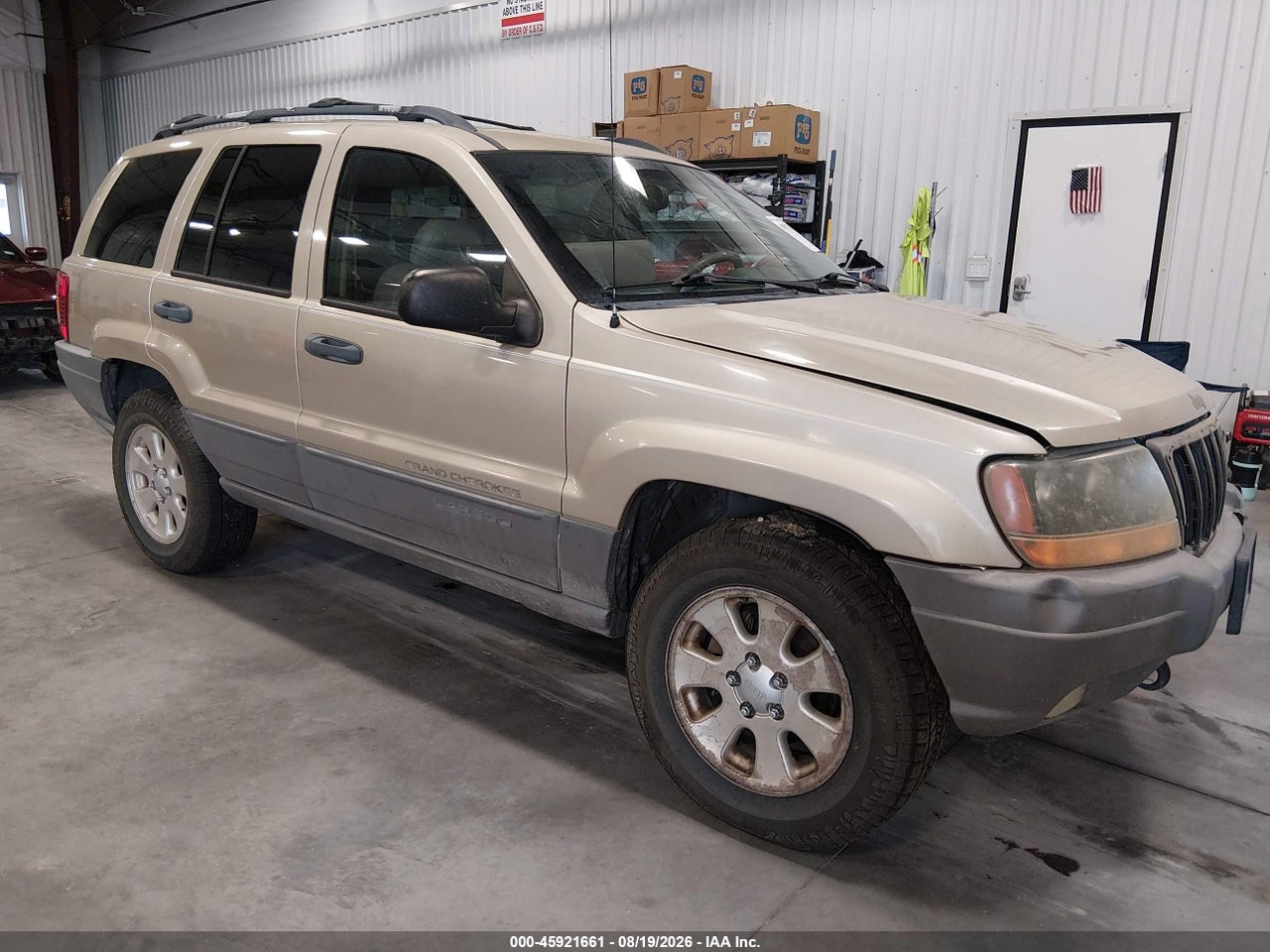 1J4GW48NX1C****** · 2001 JEEP GRAND CHEROKEE LAREDO