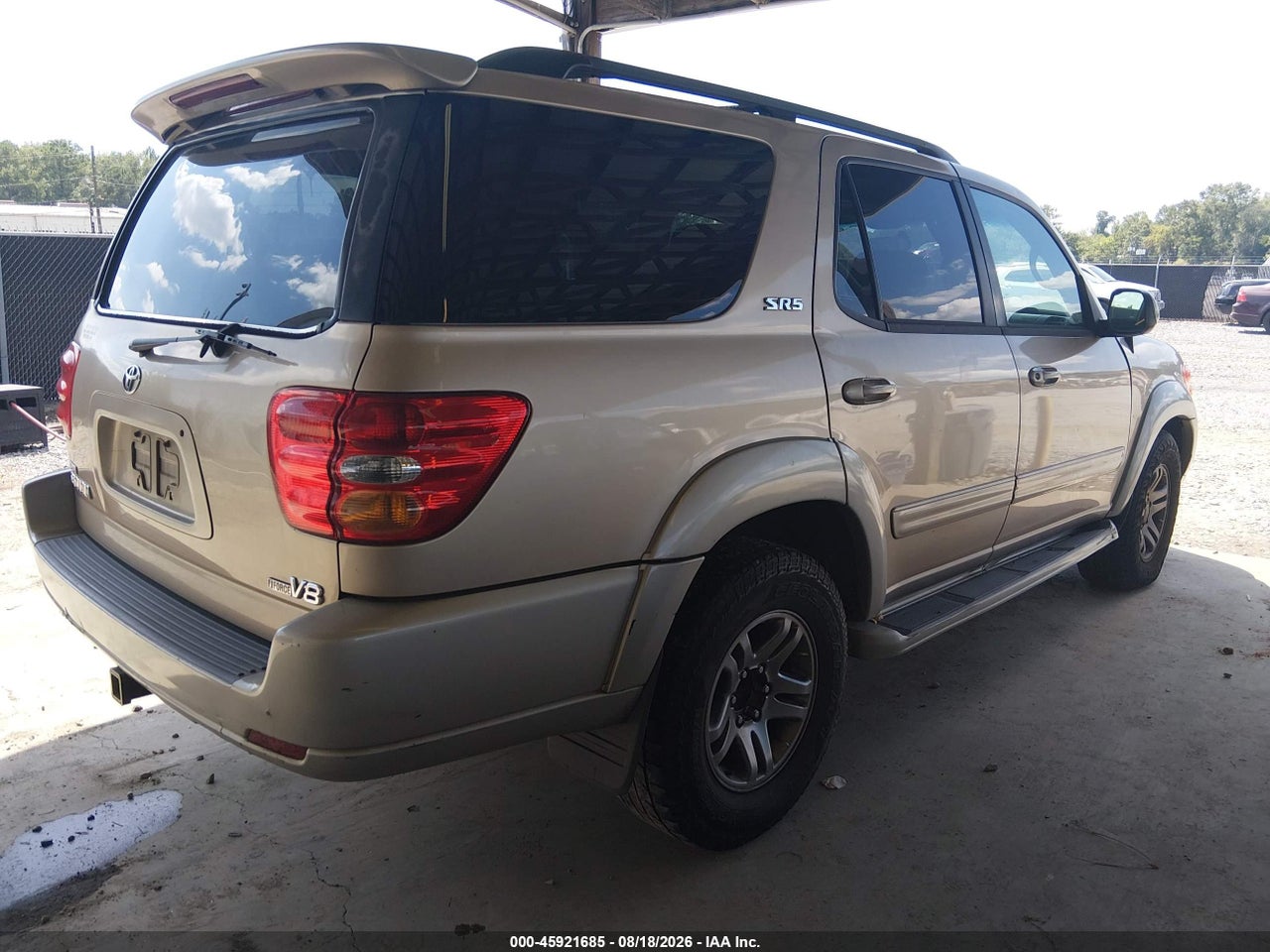 2004 TOYOTA SEQUOIA SR5 V8 · 4/11