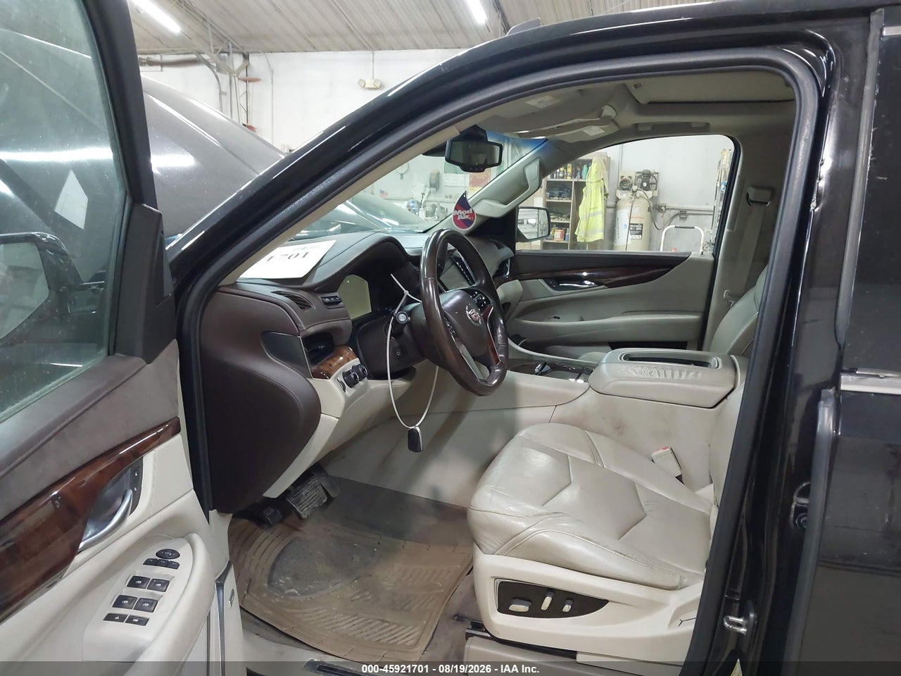 2015 CADILLAC ESCALADE ESV LUXURY · 5/11