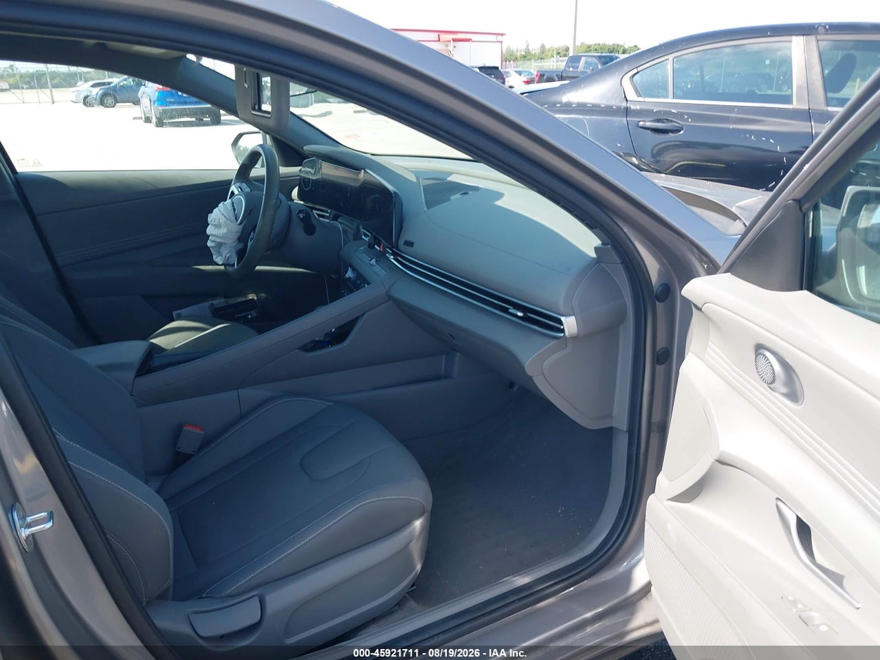 2023 HYUNDAI ELANTRA SEL · 5/11