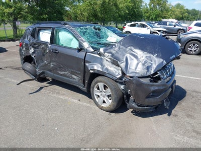 3C4NJDBB8NT****** · 2022 JEEP COMPASS LATITUDE 4X4