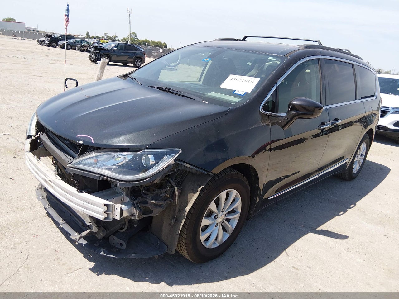 2017 CHRYSLER PACIFICA TOURING-L · 2/11