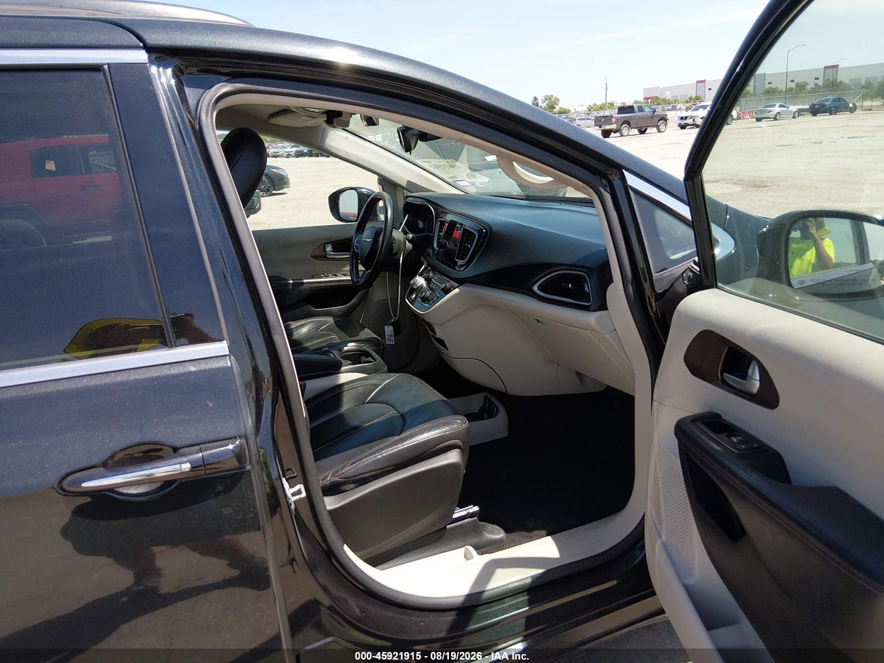 2017 CHRYSLER PACIFICA TOURING-L · 5/11