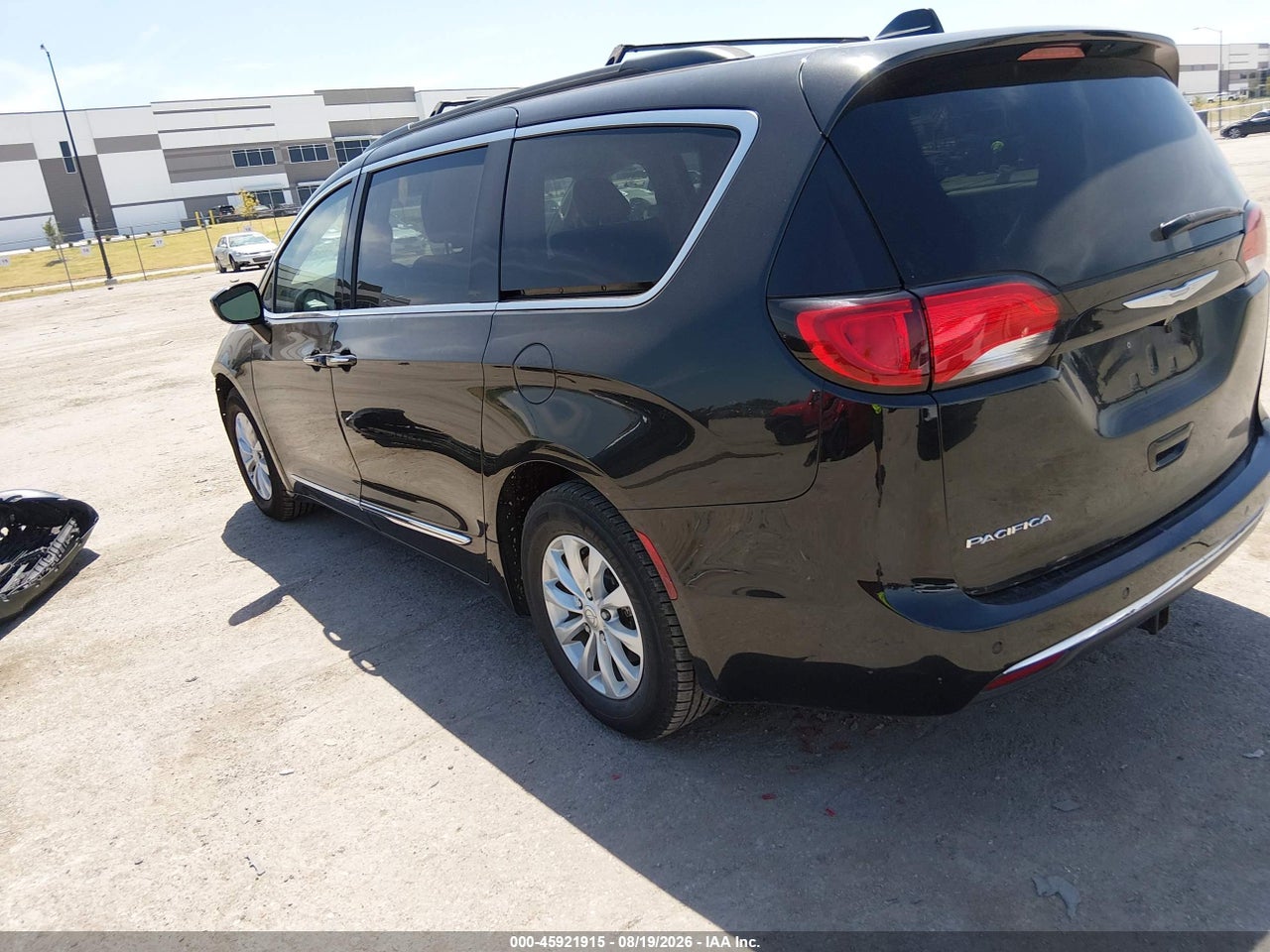 2017 CHRYSLER PACIFICA TOURING-L · 3/11
