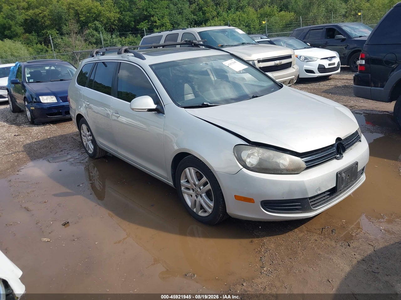 3VWPL7AJ4BM****** · 2011 VOLKSWAGEN JETTA SPORTWAGEN 2.0L TDI