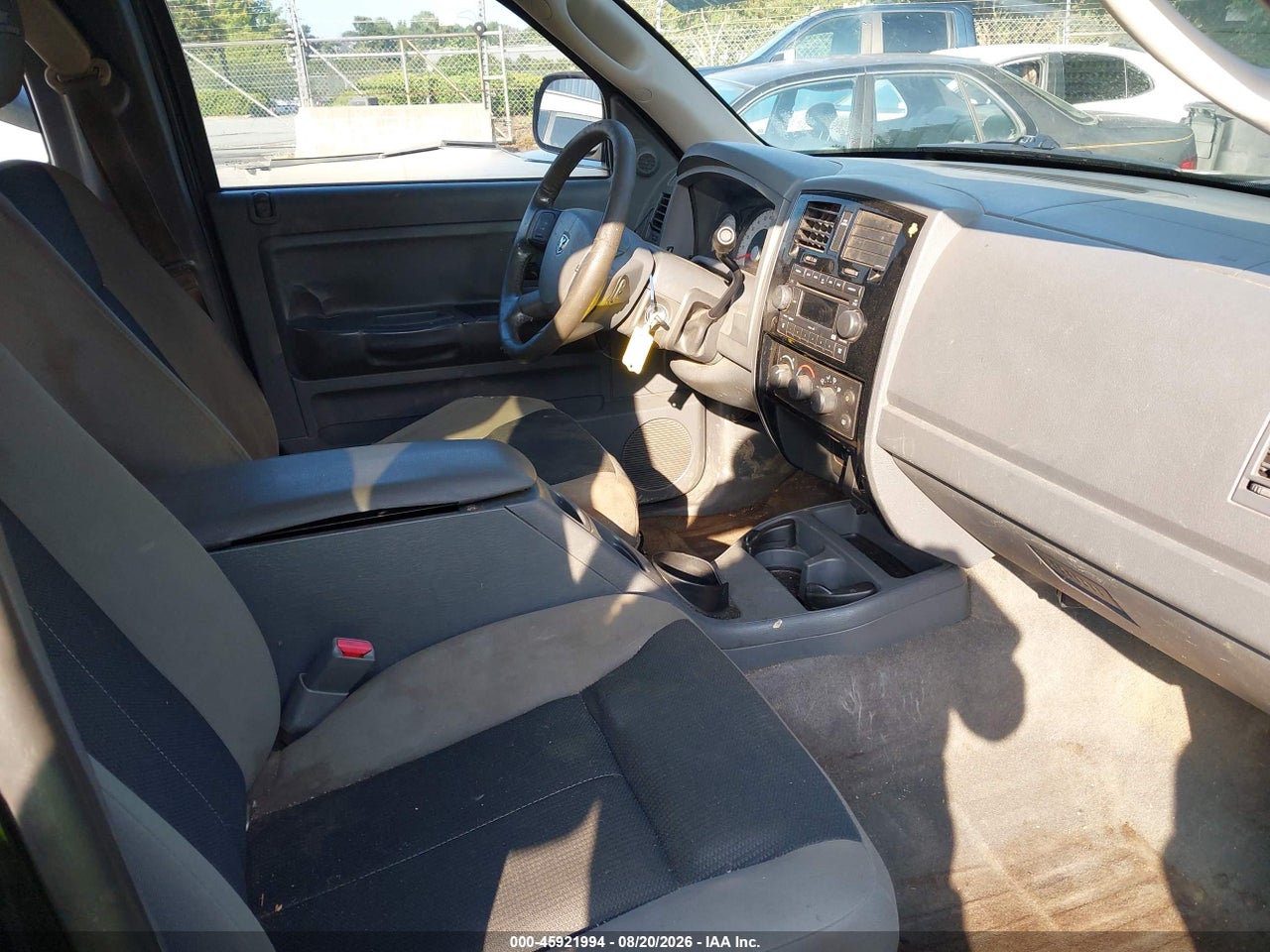 2006 DODGE DAKOTA SLT · 5/11