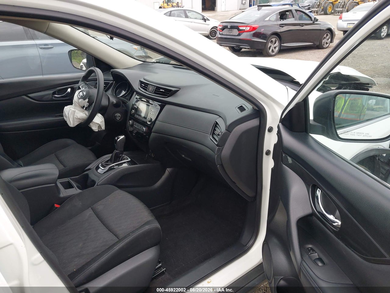 2017 NISSAN ROGUE S · 5/11