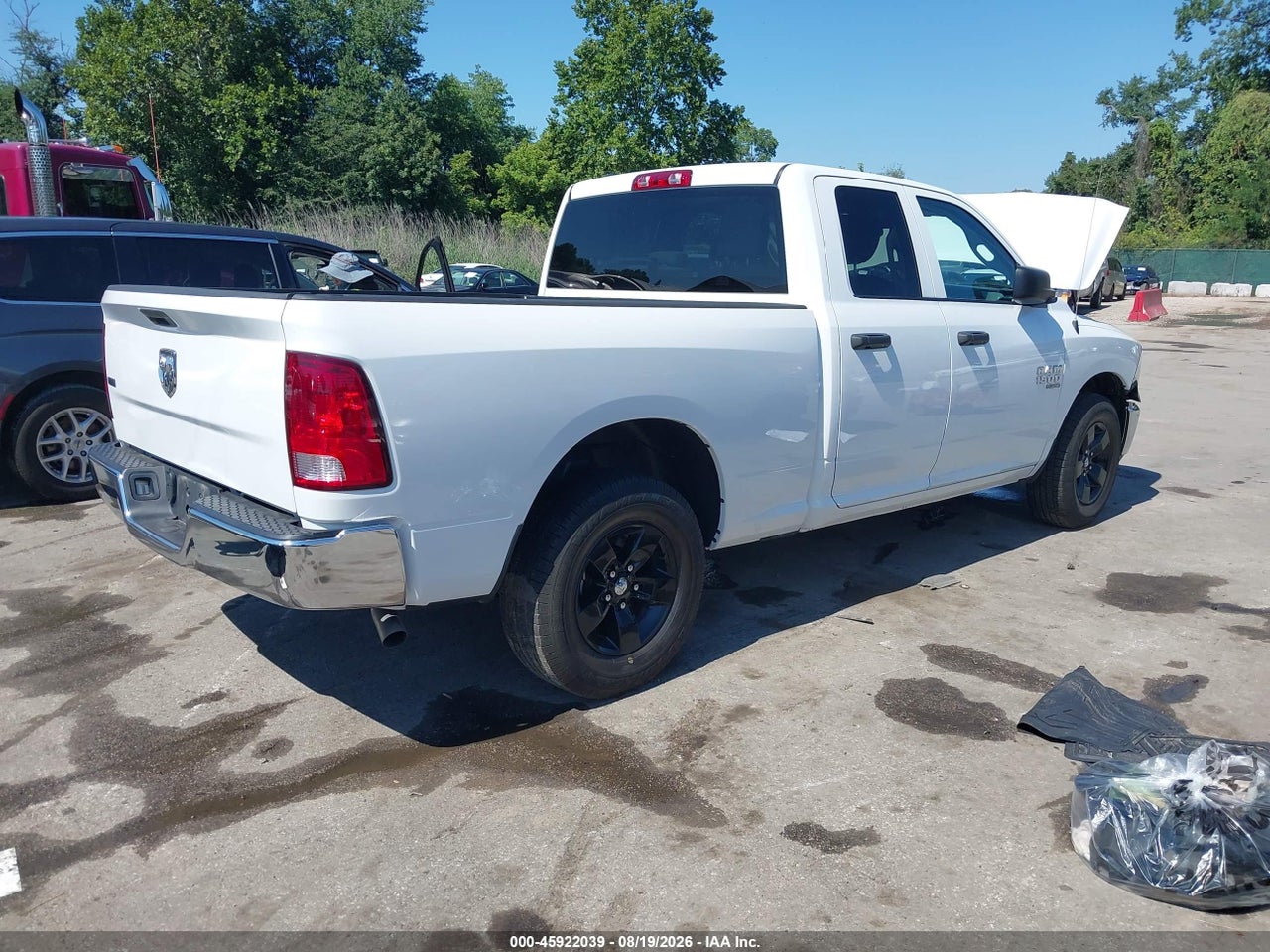 2024 RAM 1500 CLASSIC SLT  4X2 6'4 BOX · 4/11
