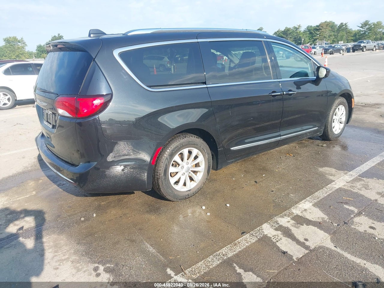 2018 CHRYSLER PACIFICA TOURING L · 4/11