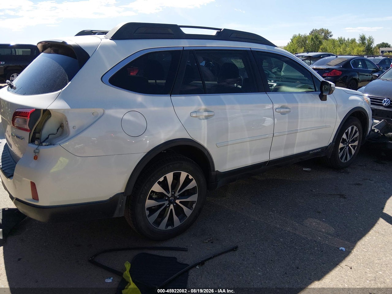 2015 SUBARU OUTBACK 2.5I LIMITED · 4/11