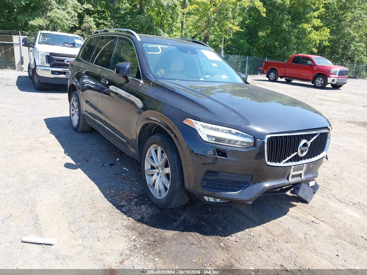 YV4A22PK8G1****** · 2016 VOLVO XC90 T6 MOMENTUM