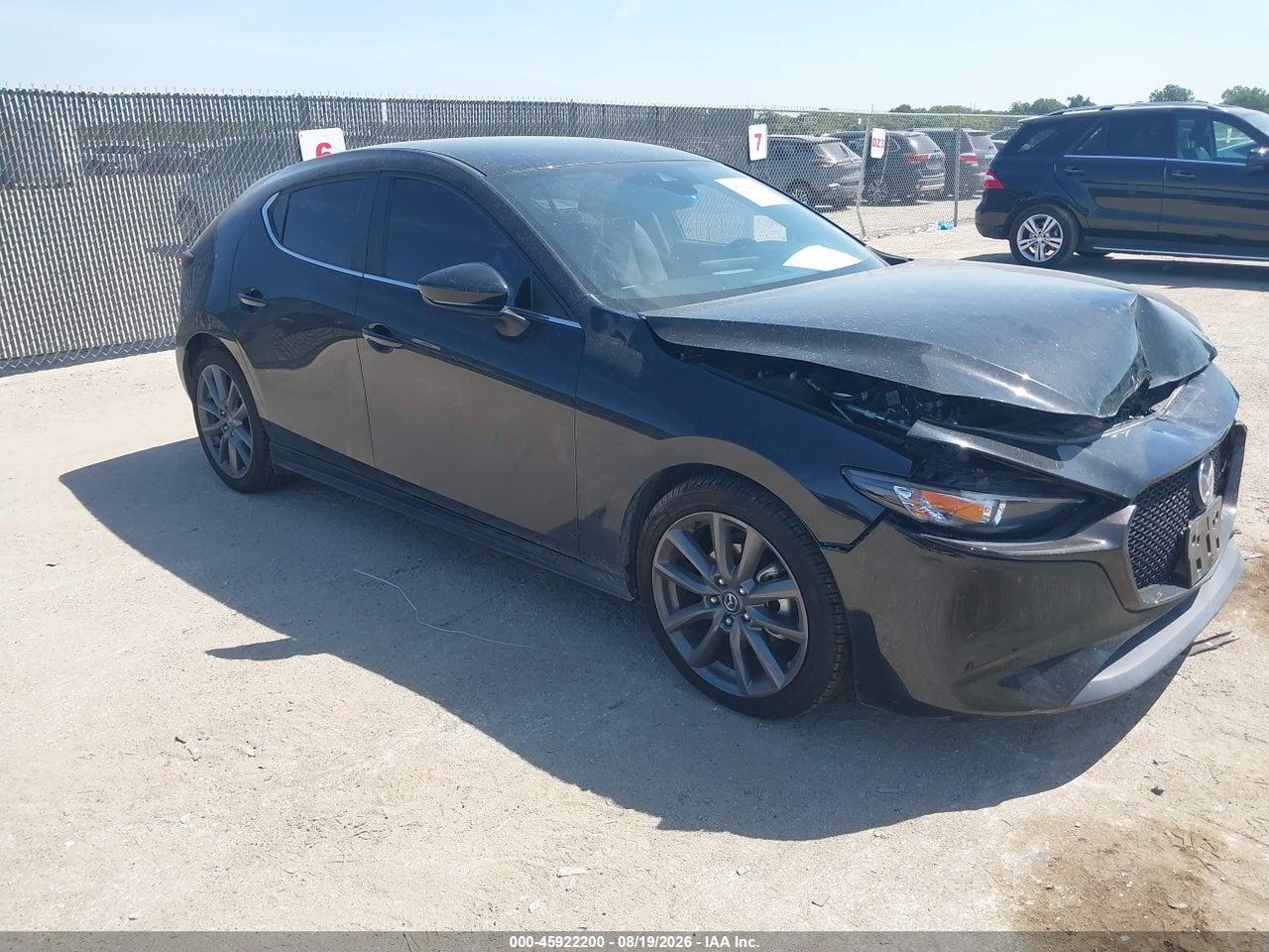 JM1BPAMM6K1****** · 2019 MAZDA MAZDA3 PREFERRED PACKAGE