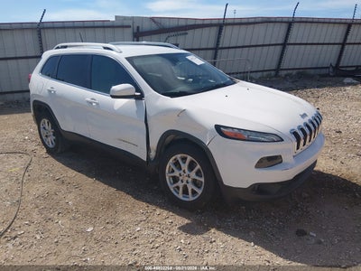 1C4PJLCX9JD****** · 2018 JEEP CHEROKEE LATITUDE FWD