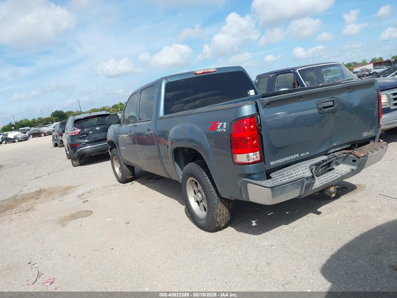 2010 GMC SIERRA 1500 SLE · 3/11