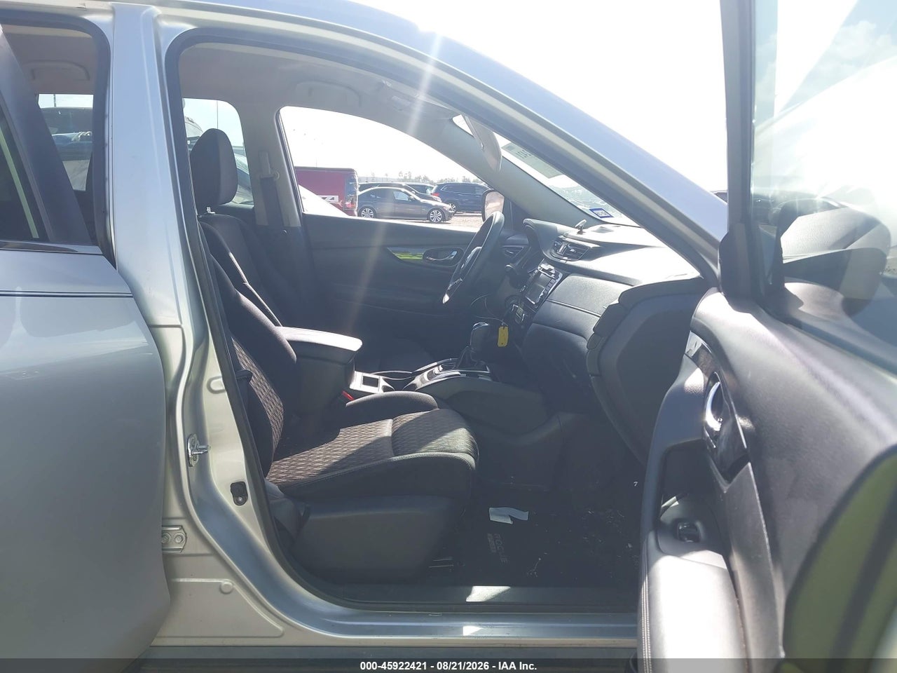 2018 NISSAN ROGUE S · 5/11