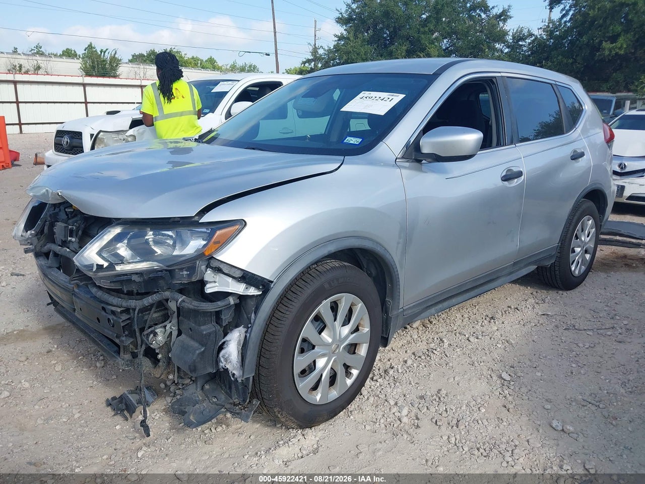 2018 NISSAN ROGUE S · 2/11