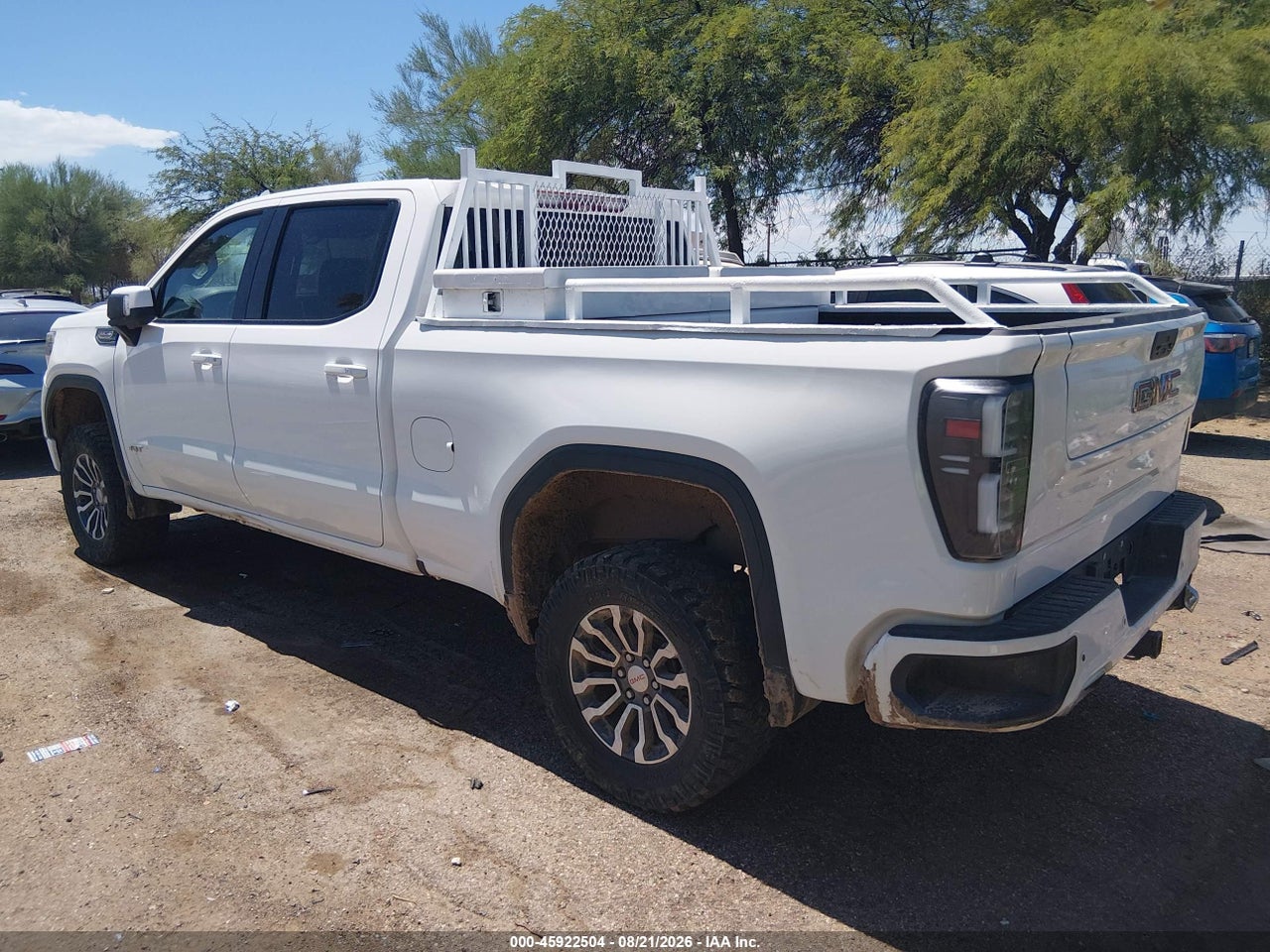 2020 GMC SIERRA 1500 4WD  STANDARD BOX AT4 · 3/10