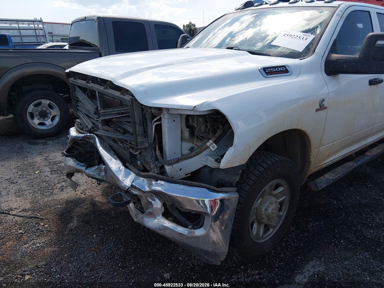 2023 RAM 2500 TRADESMAN  4X4 8' BOX · 6/11