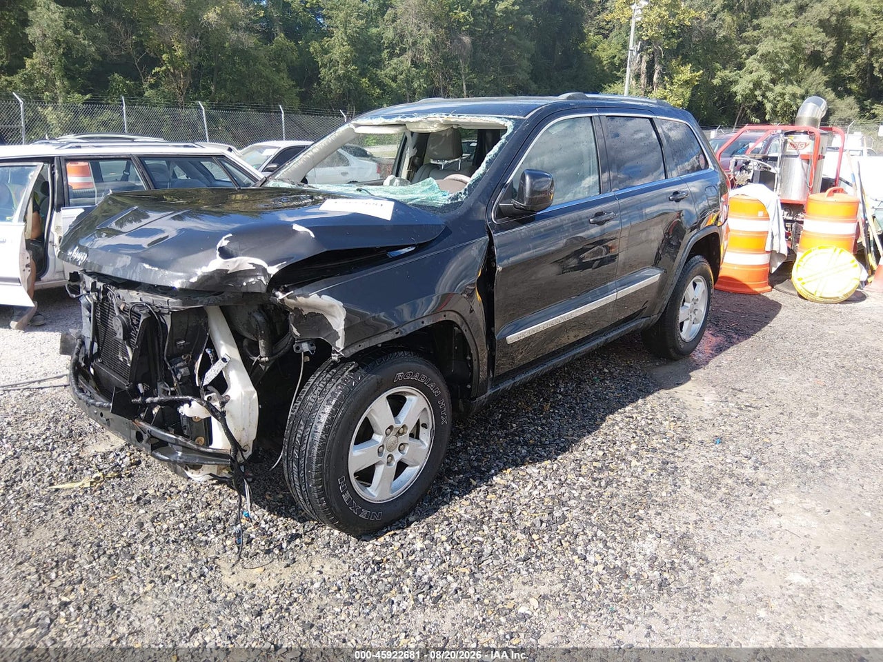 2011 JEEP GRAND CHEROKEE LAREDO · 2/10