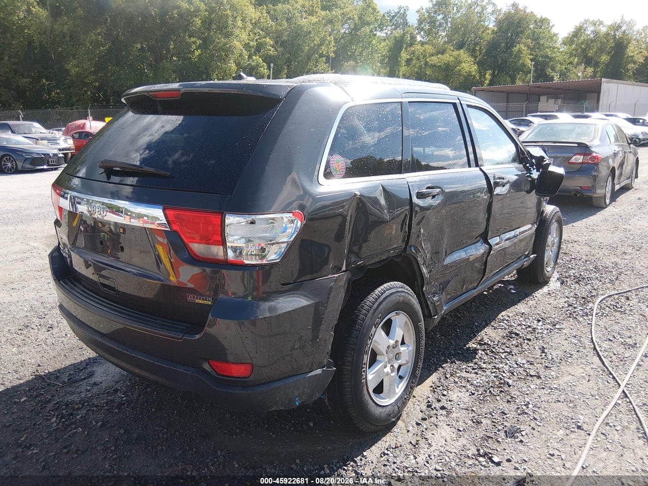 2011 JEEP GRAND CHEROKEE LAREDO · 4/10