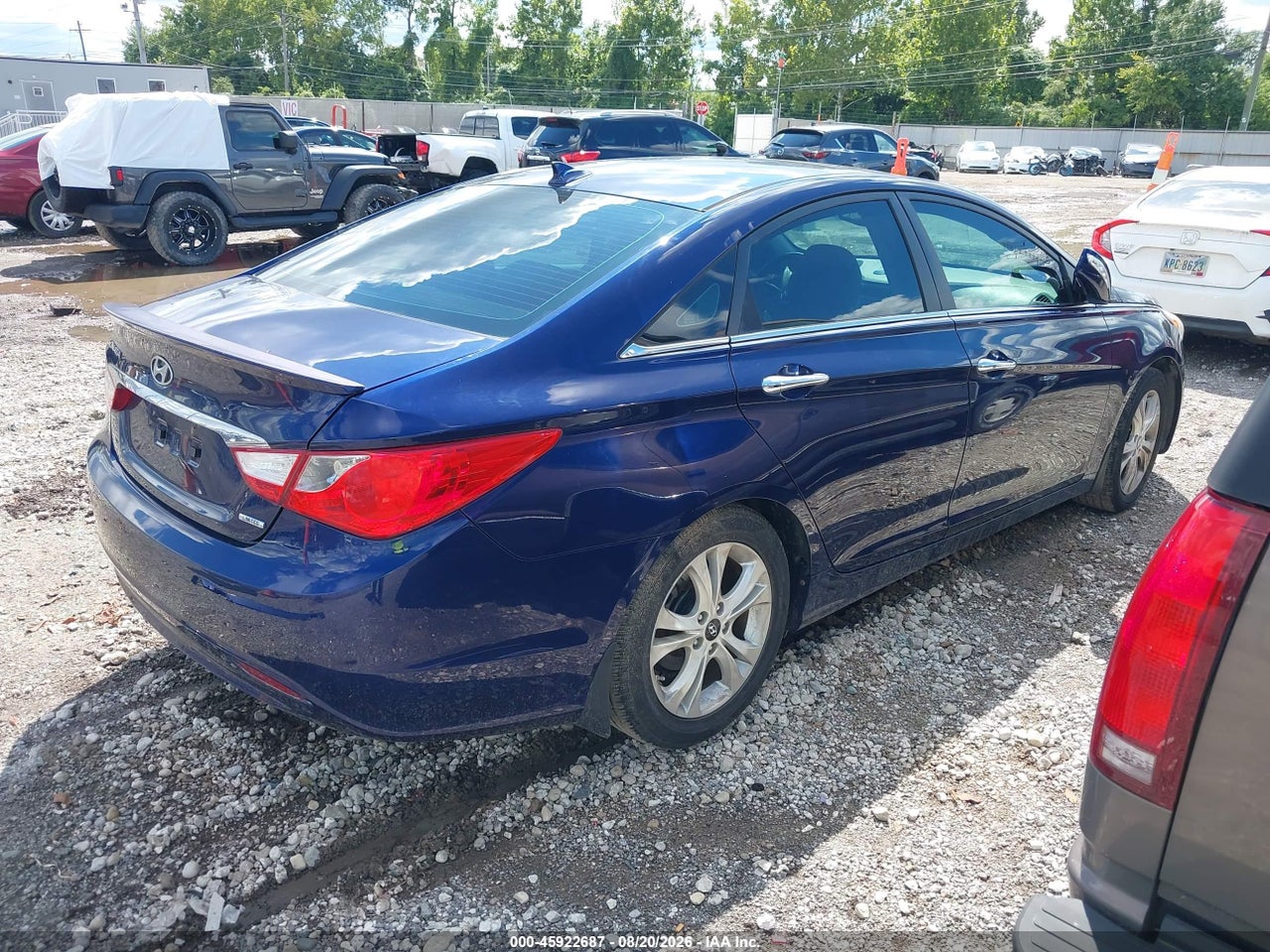 2013 HYUNDAI SONATA LIMITED · 4/11