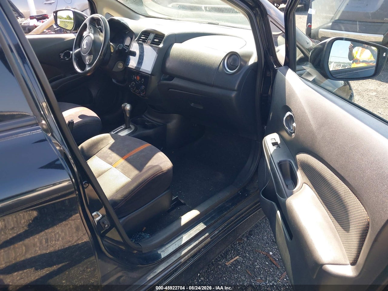 2015 NISSAN VERSA NOTE SR · 5/10