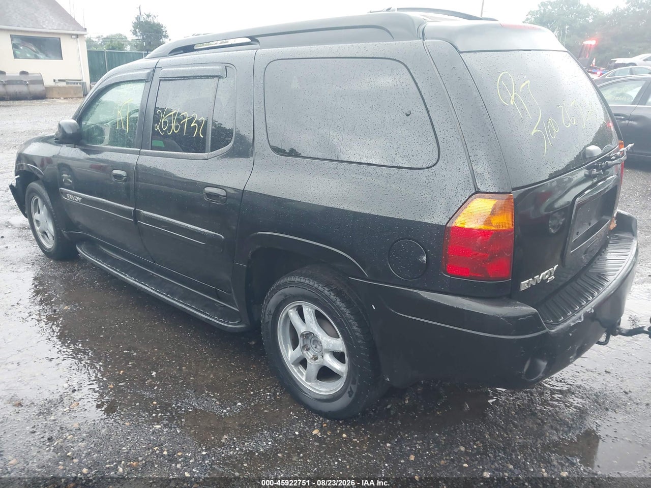 2004 GMC ENVOY XL SLE · 3/10