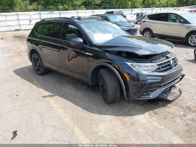 3VV8B7AX8PM****** · 2023 VOLKSWAGEN TIGUAN 2.0T SE R-LINE BLACK