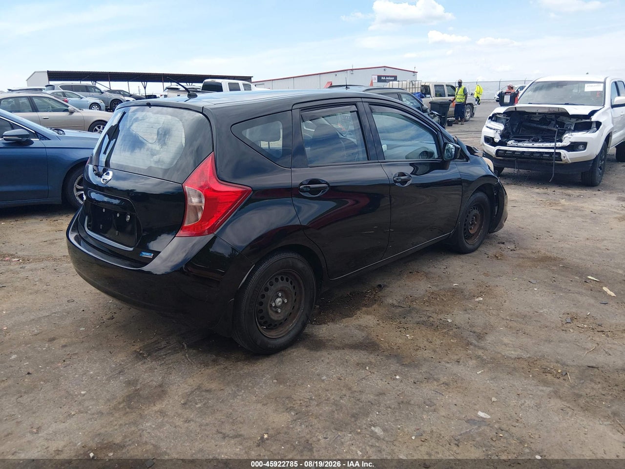 2015 NISSAN VERSA NOTE S PLUS · 4/10