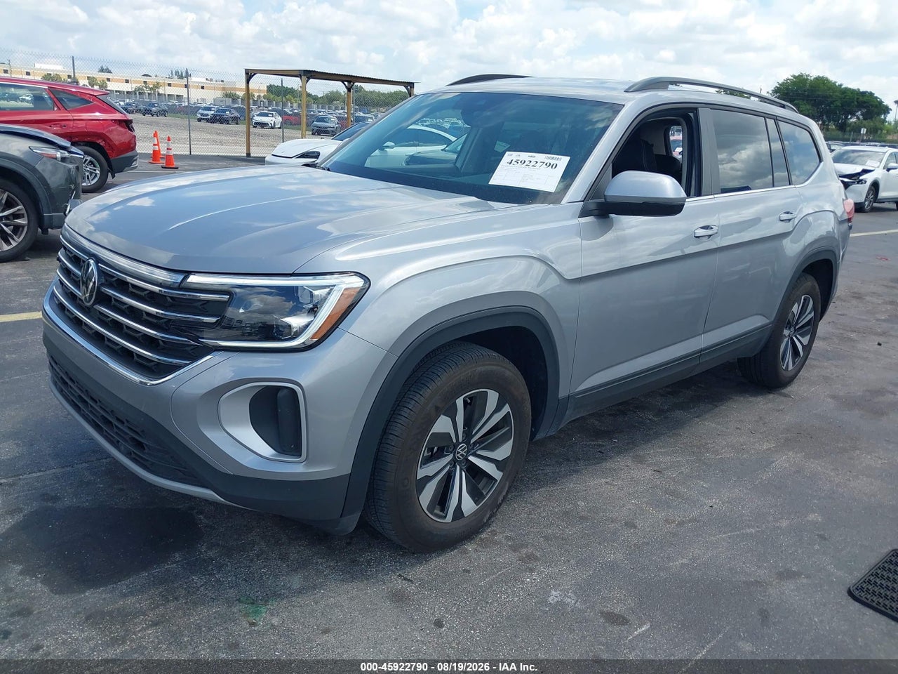 2026 VOLKSWAGEN ATLAS SE · 2/11