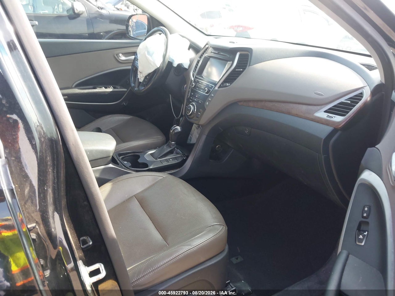 2017 HYUNDAI SANTA FE SE · 5/11