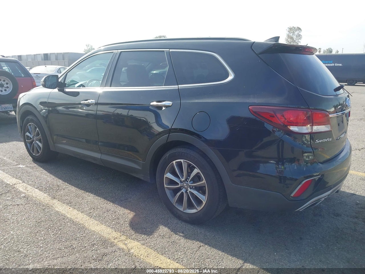 2017 HYUNDAI SANTA FE SE · 3/11