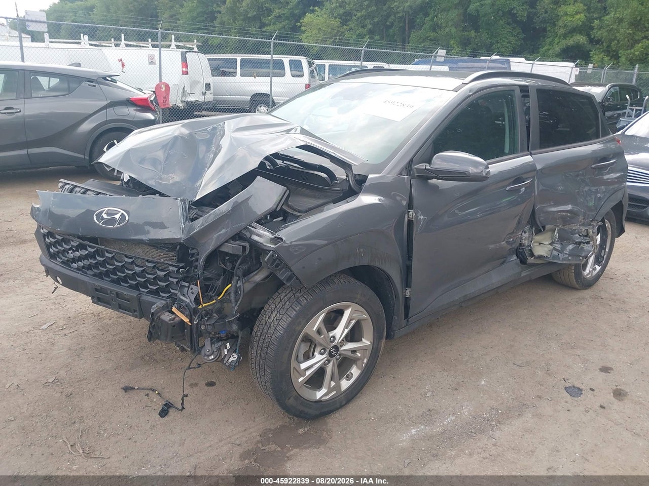 2023 HYUNDAI KONA SEL · 2/11