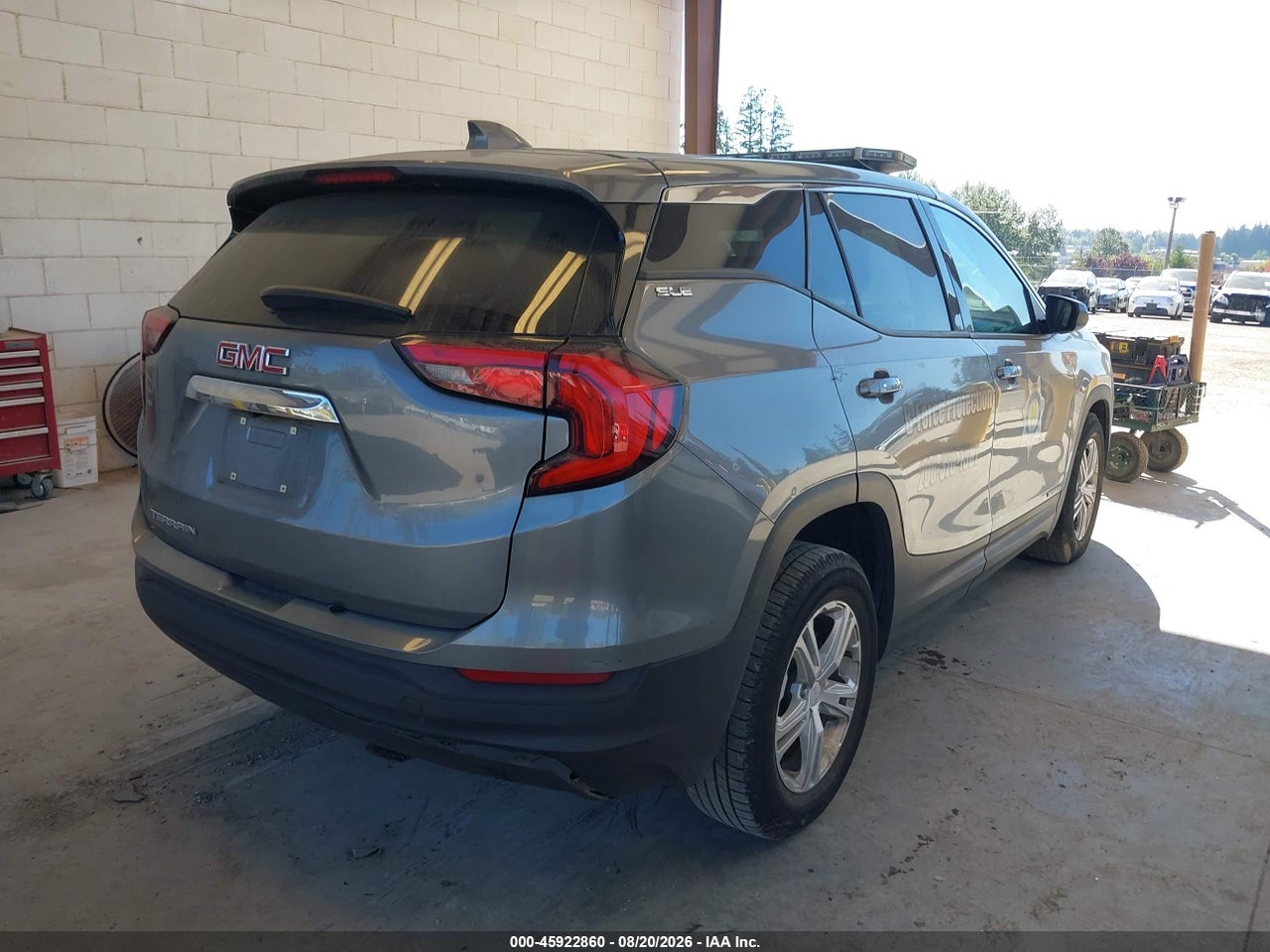2020 GMC TERRAIN FWD SLE · 4/11