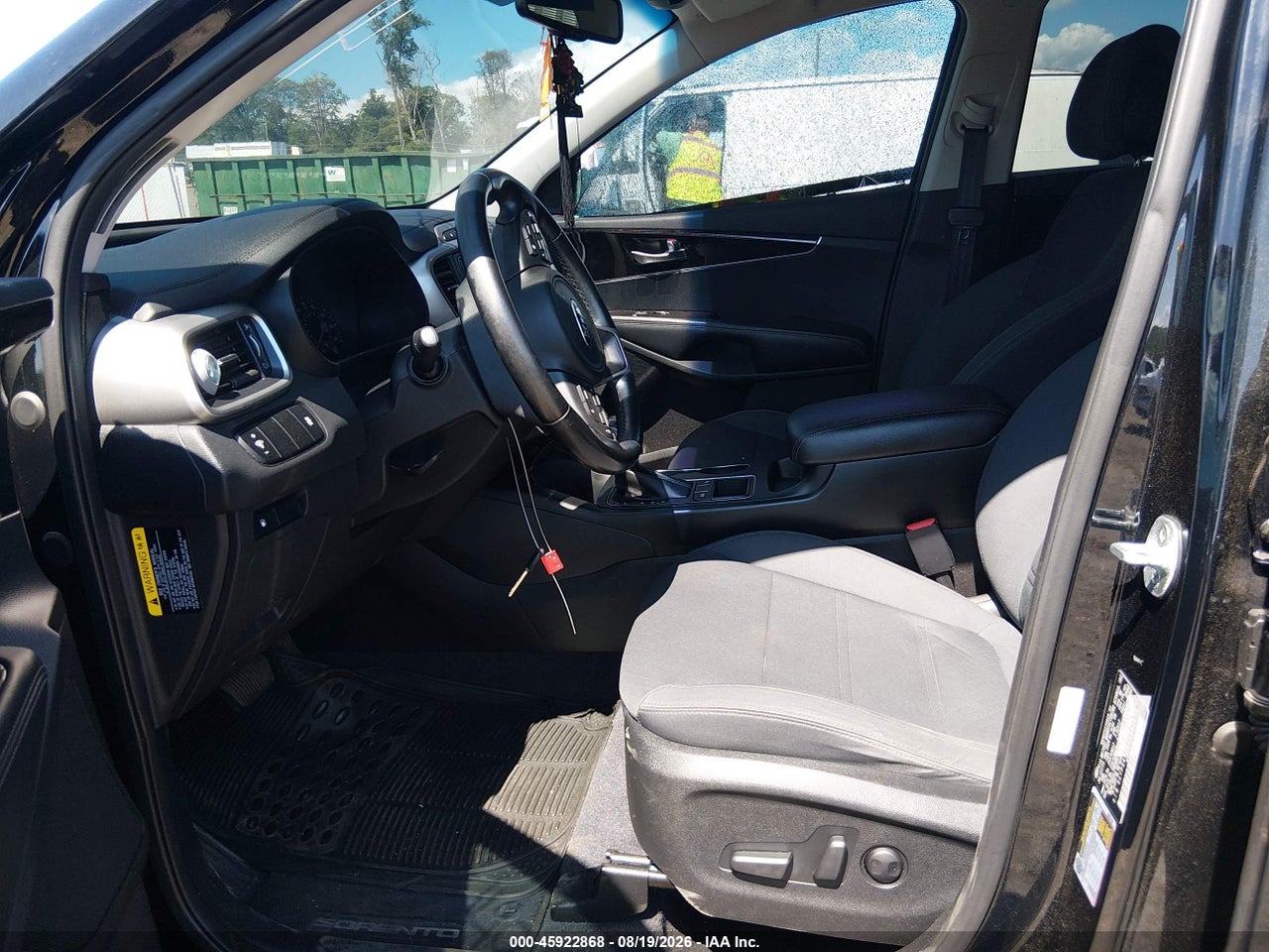 2016 KIA SORENTO 2.4L LX · 5/11