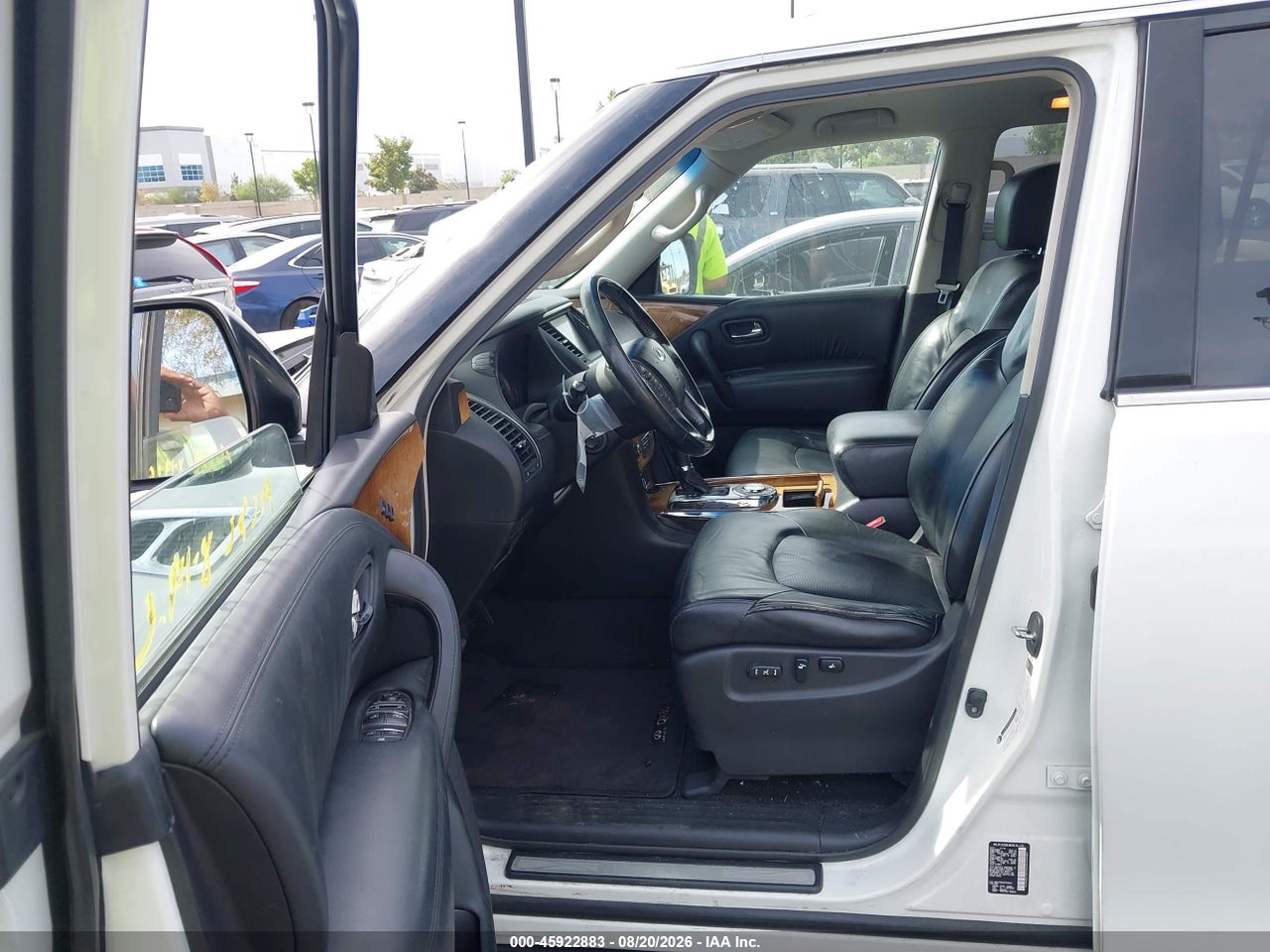 2014 INFINITI QX80 · 5/11