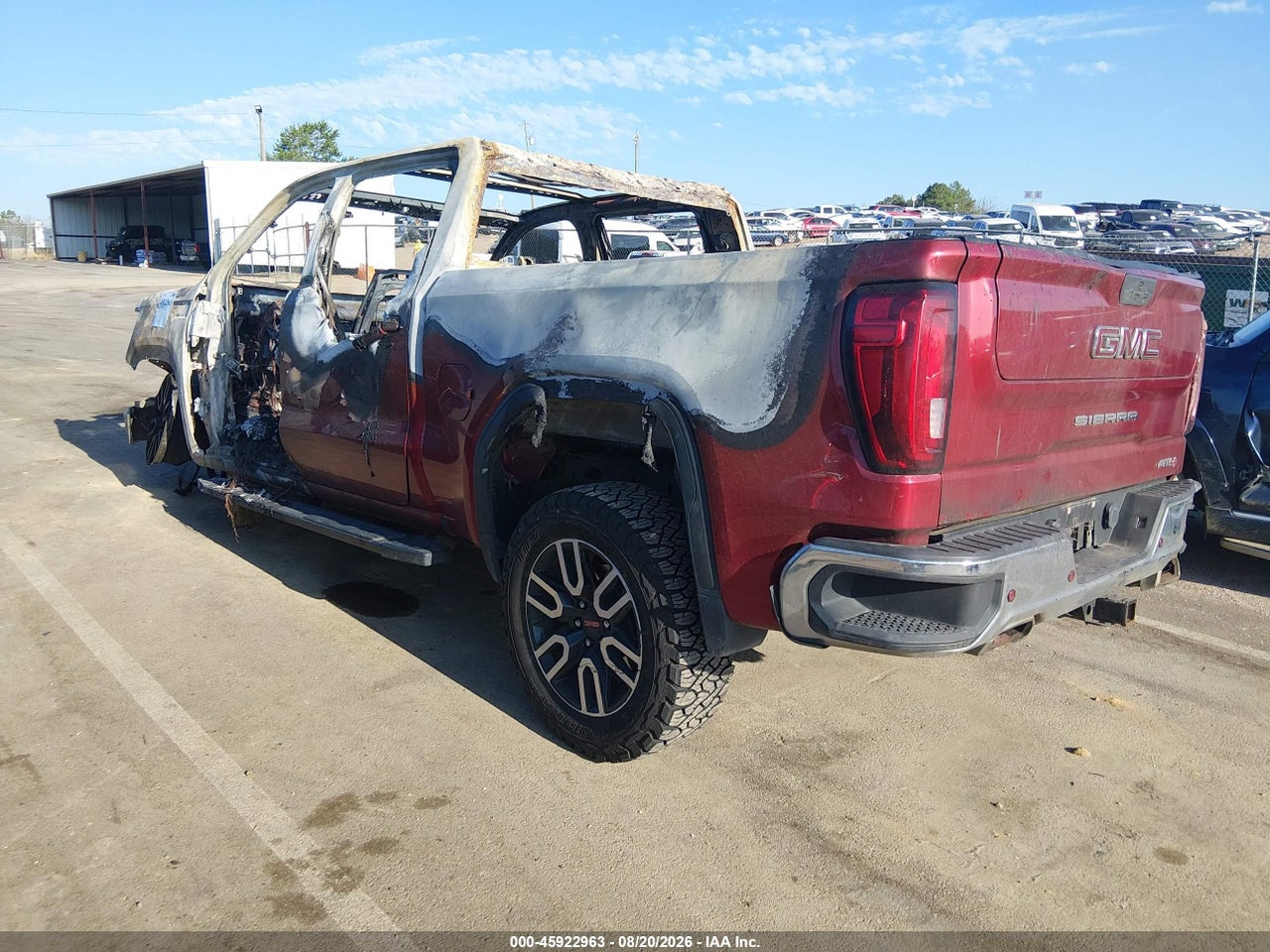 2020 GMC SIERRA 1500 4WD  SHORT BOX AT4 · 3/10