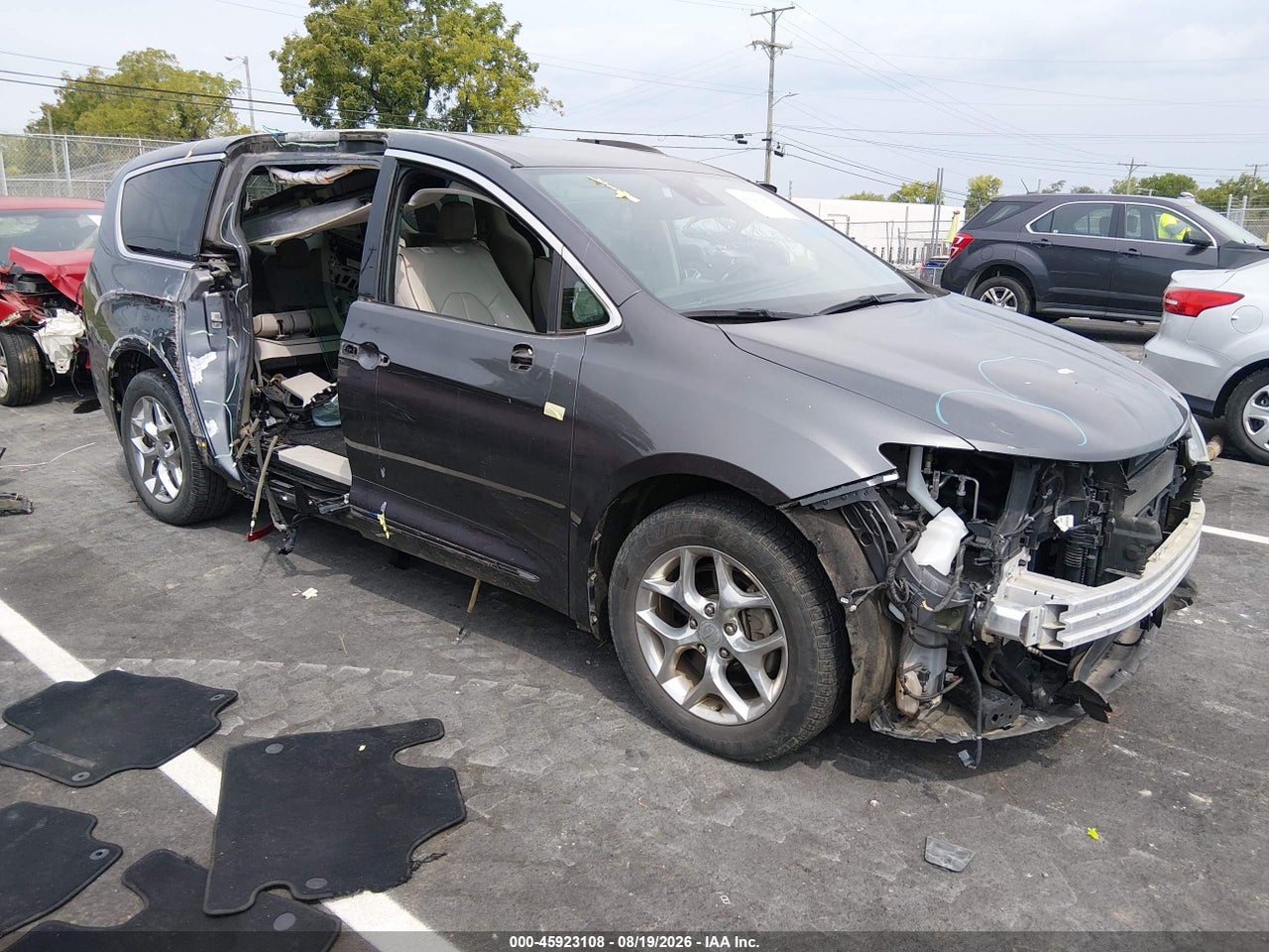 2C4RC1GG1HR****** · 2017 CHRYSLER PACIFICA LIMITED