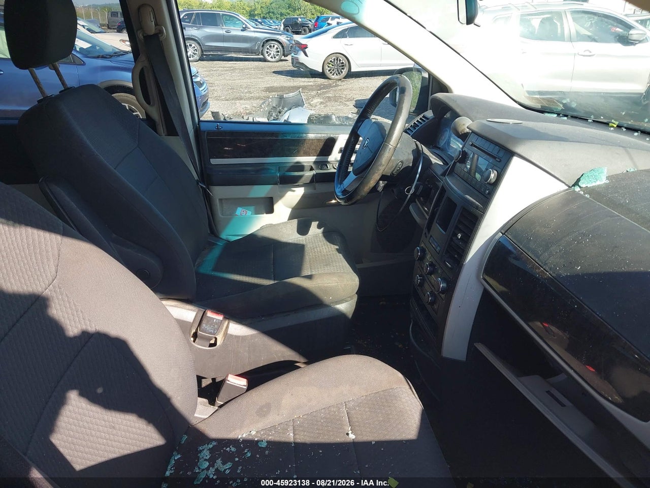 2010 DODGE GRAND CARAVAN SXT · 5/11
