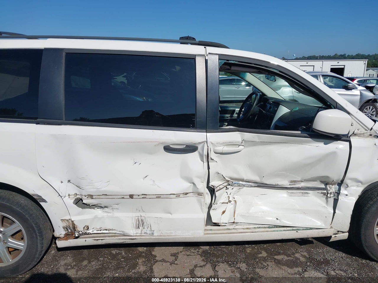 2010 DODGE GRAND CARAVAN SXT · 6/11