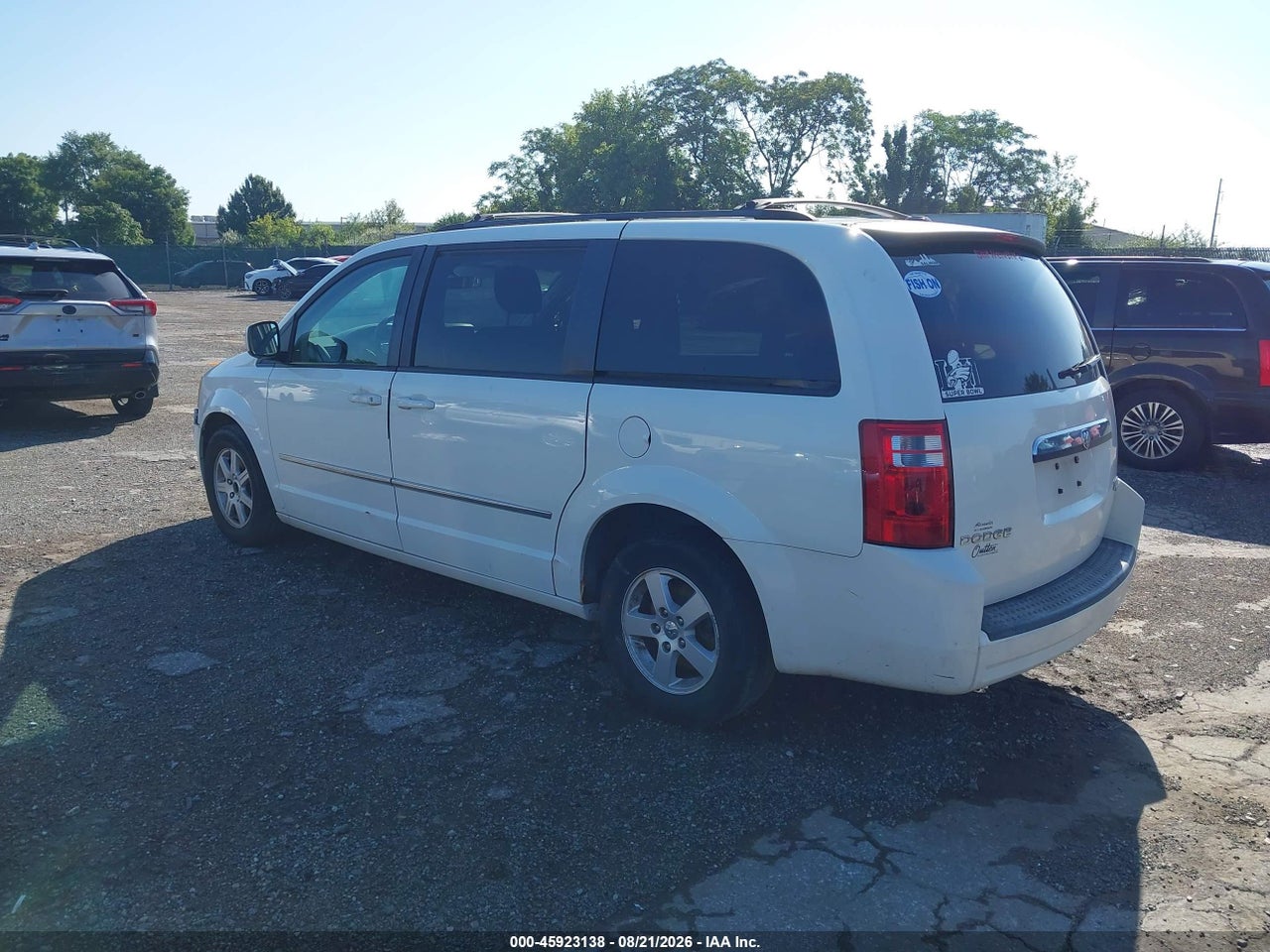 2010 DODGE GRAND CARAVAN SXT · 3/11