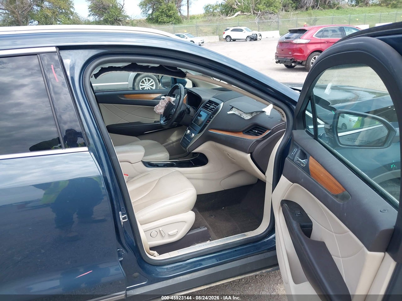2019 LINCOLN MKC SELECT · 5/11