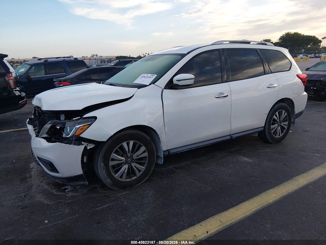 2019 NISSAN PATHFINDER S · 2/11