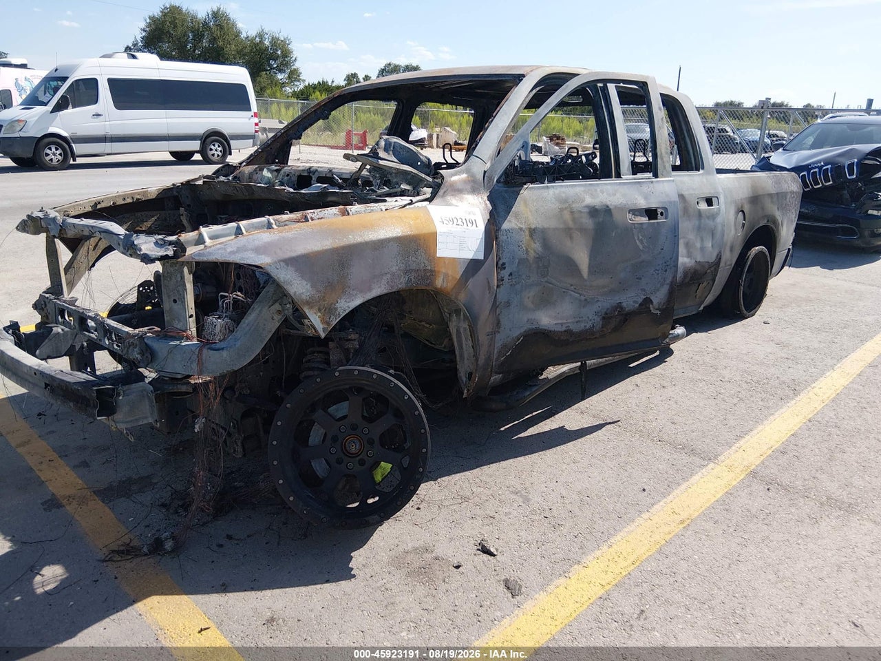 2015 RAM 1500 SPORT · 2/10