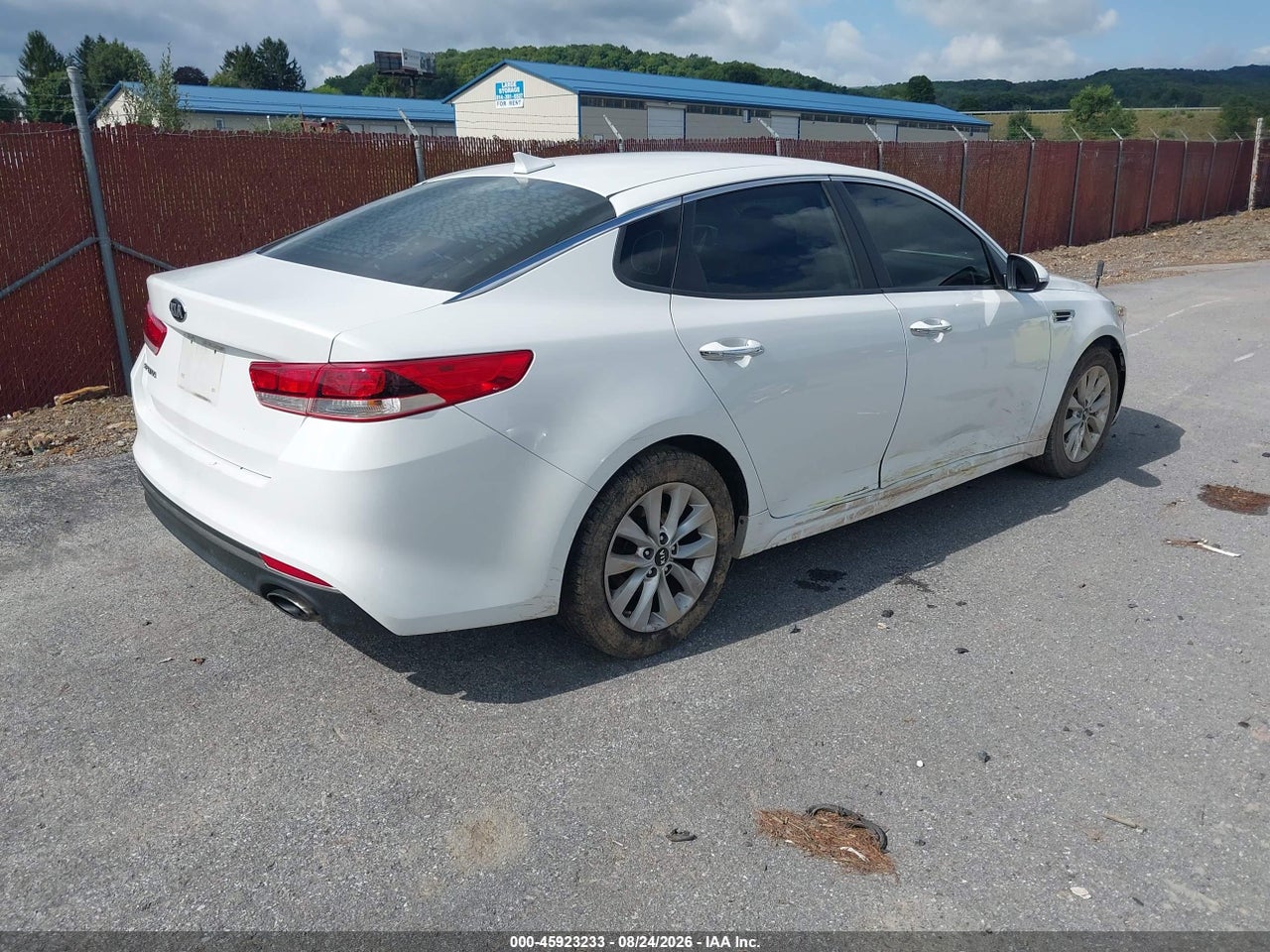2017 KIA OPTIMA LX · 4/11
