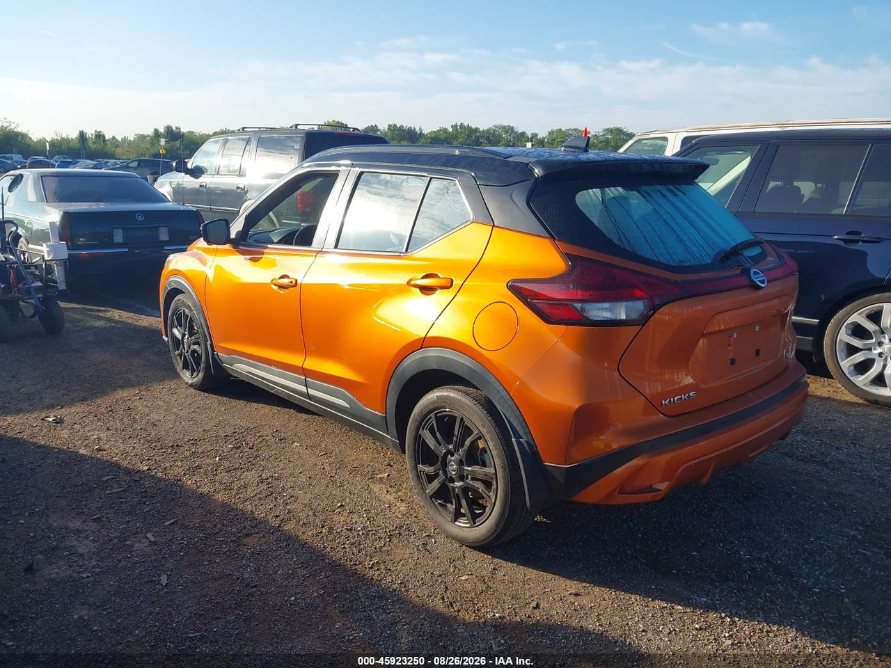 2021 NISSAN KICKS SR XTRONIC CVT · 3/11
