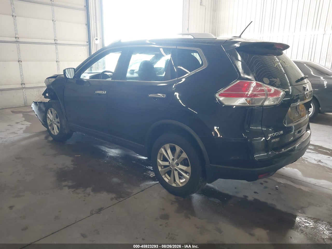 2016 NISSAN ROGUE SV · 3/11