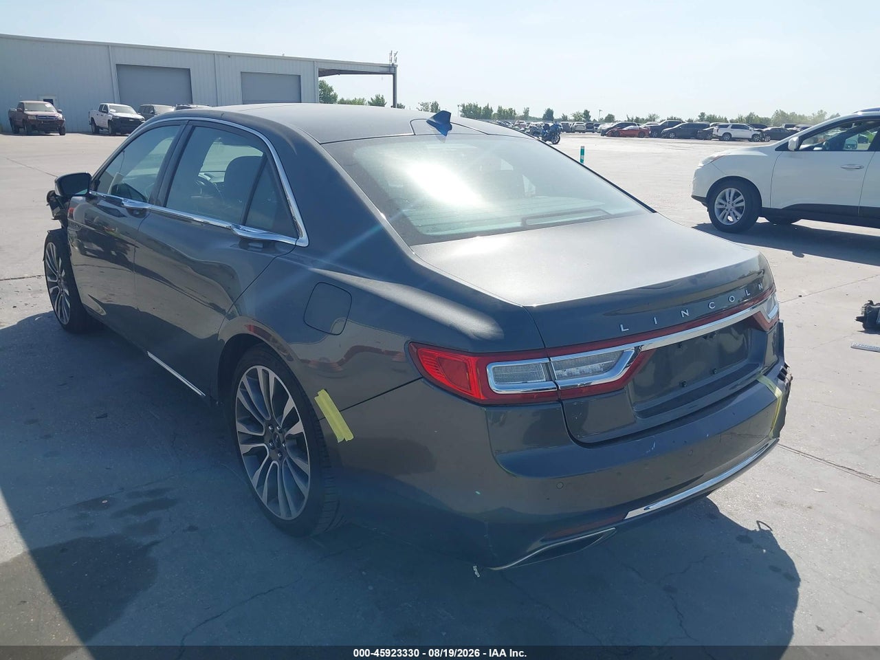 2018 LINCOLN CONTINENTAL SELECT · 3/11