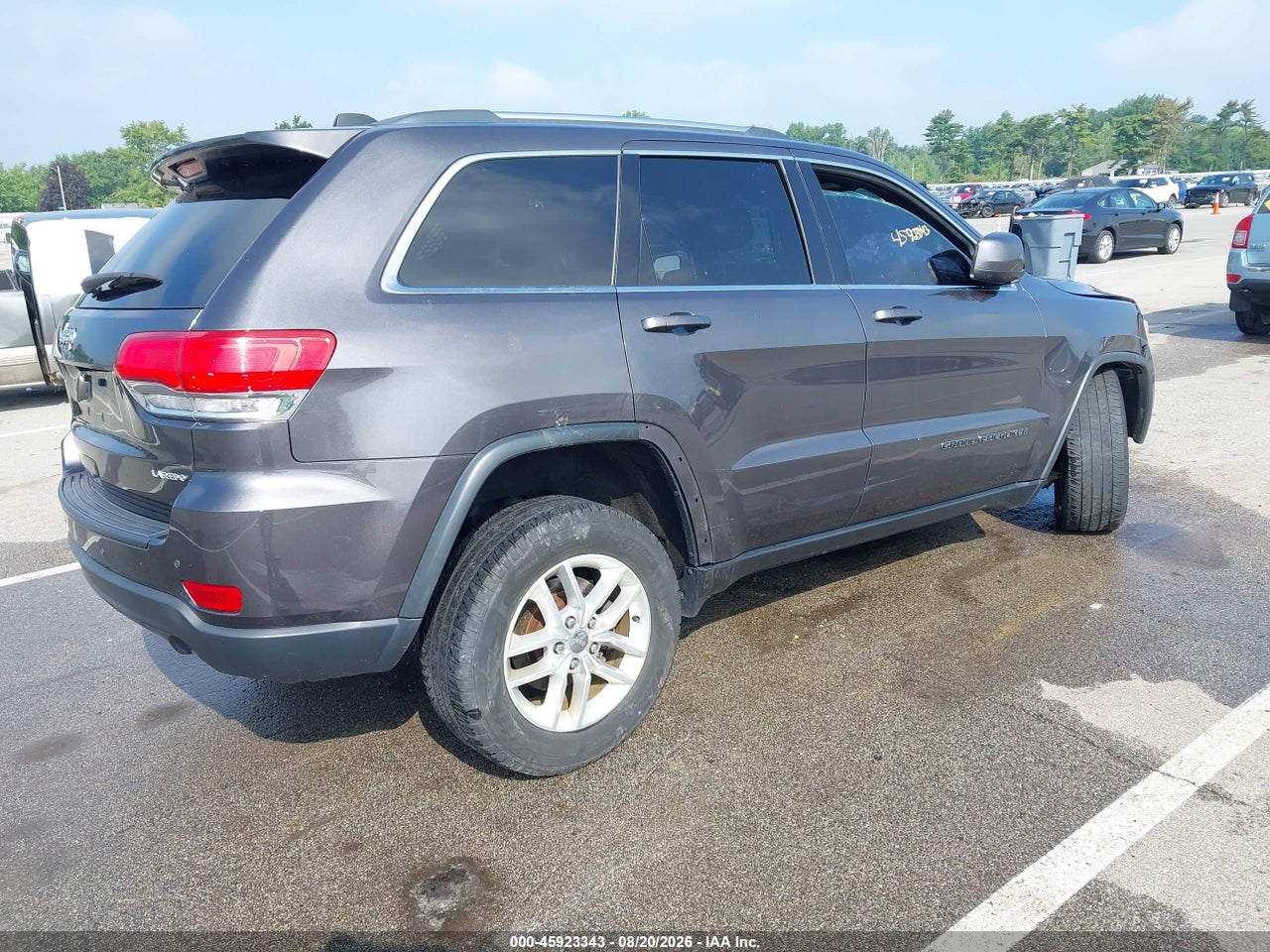 2017 JEEP GRAND CHEROKEE LAREDO · 4/4